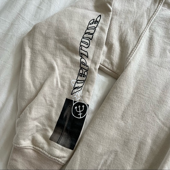 Reclaimed Vintage Scribble Hoodie - Picture 7 of 9